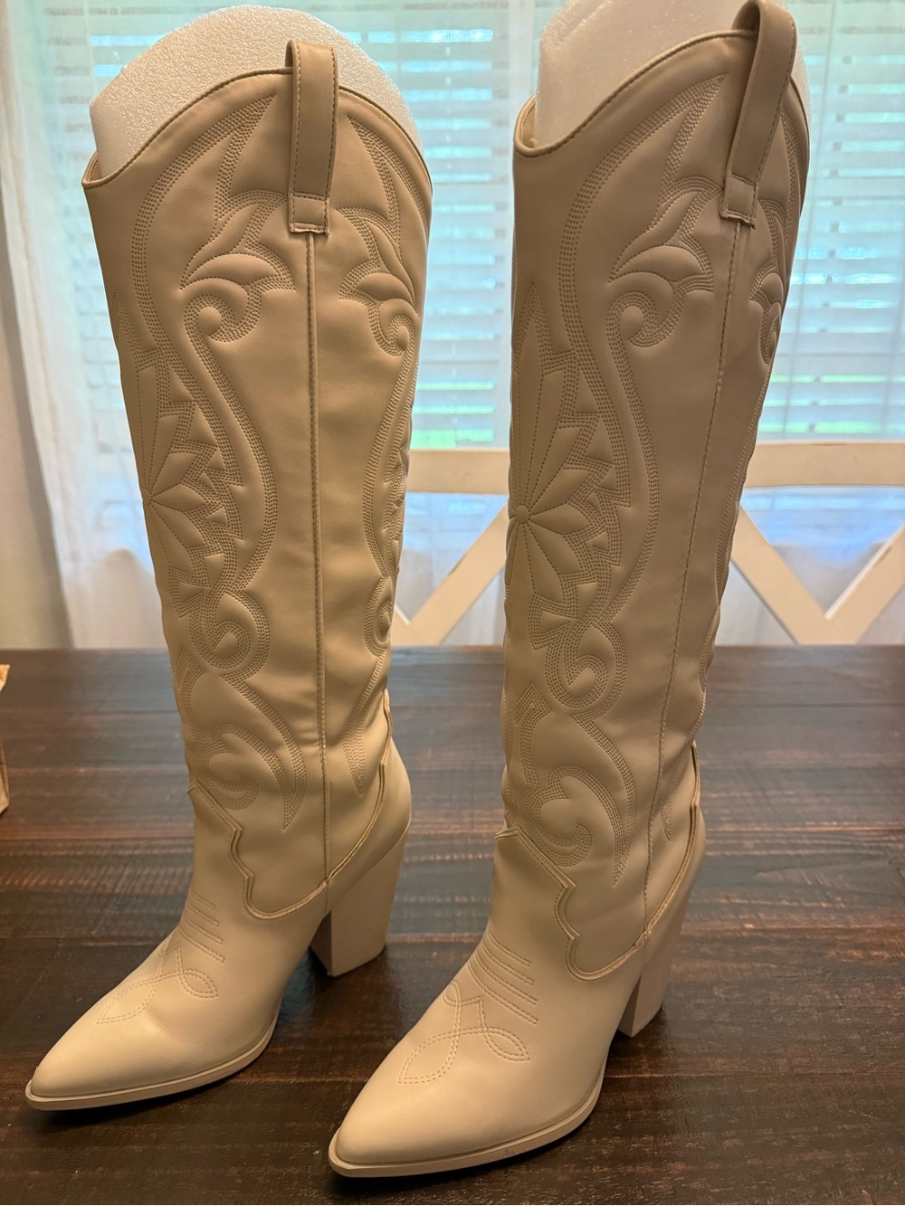 Steve Madden Lasso Bone Leather Boots